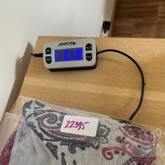 Chicos Sweater Womens 2 US Large Gray Multi Paisley VNeck Pullover Stretch Light - Picture 9 of 11